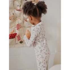 Pajamas & Bathrobes><noscript><img width=