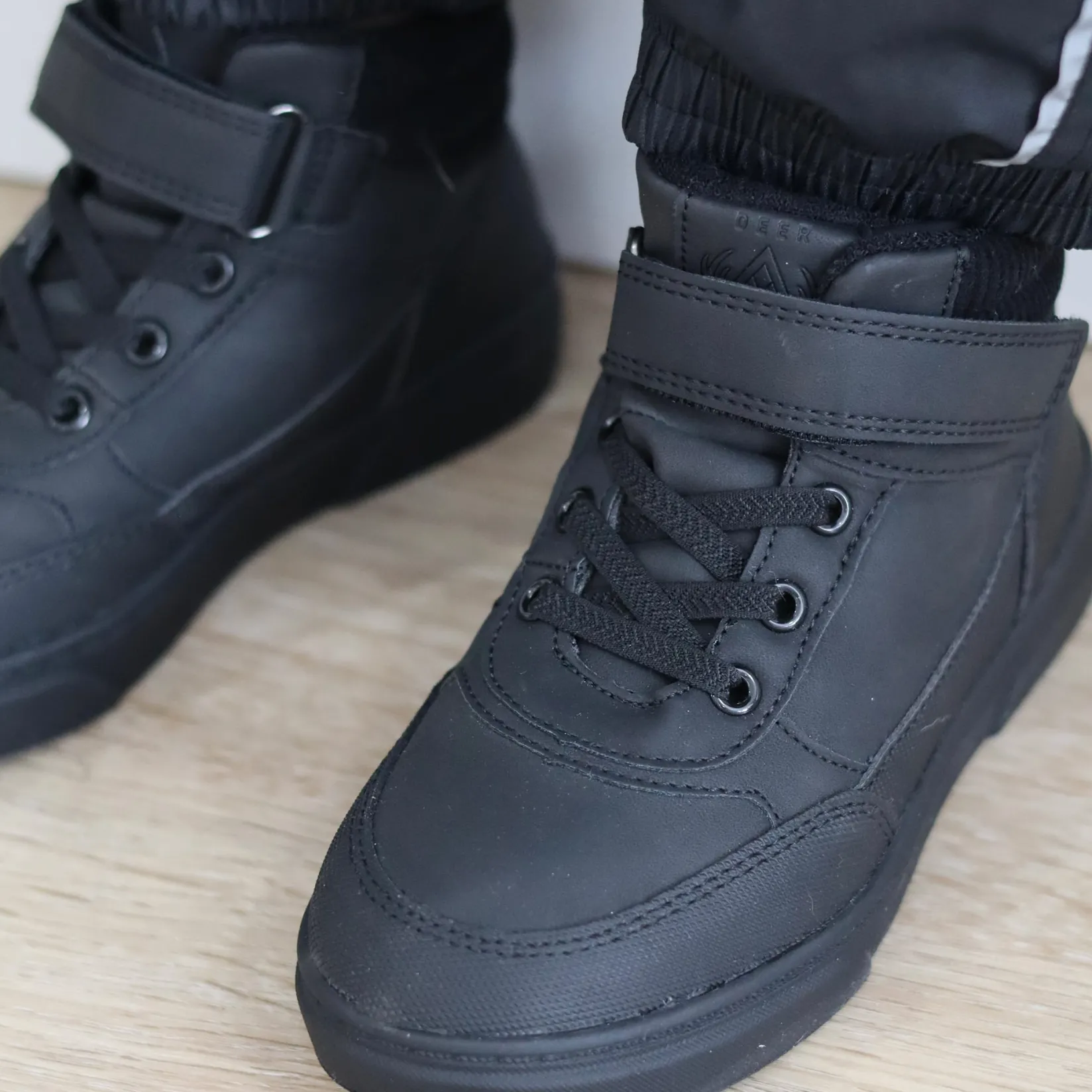 Discount Tom Boots 5-10 Mid-Season Boots