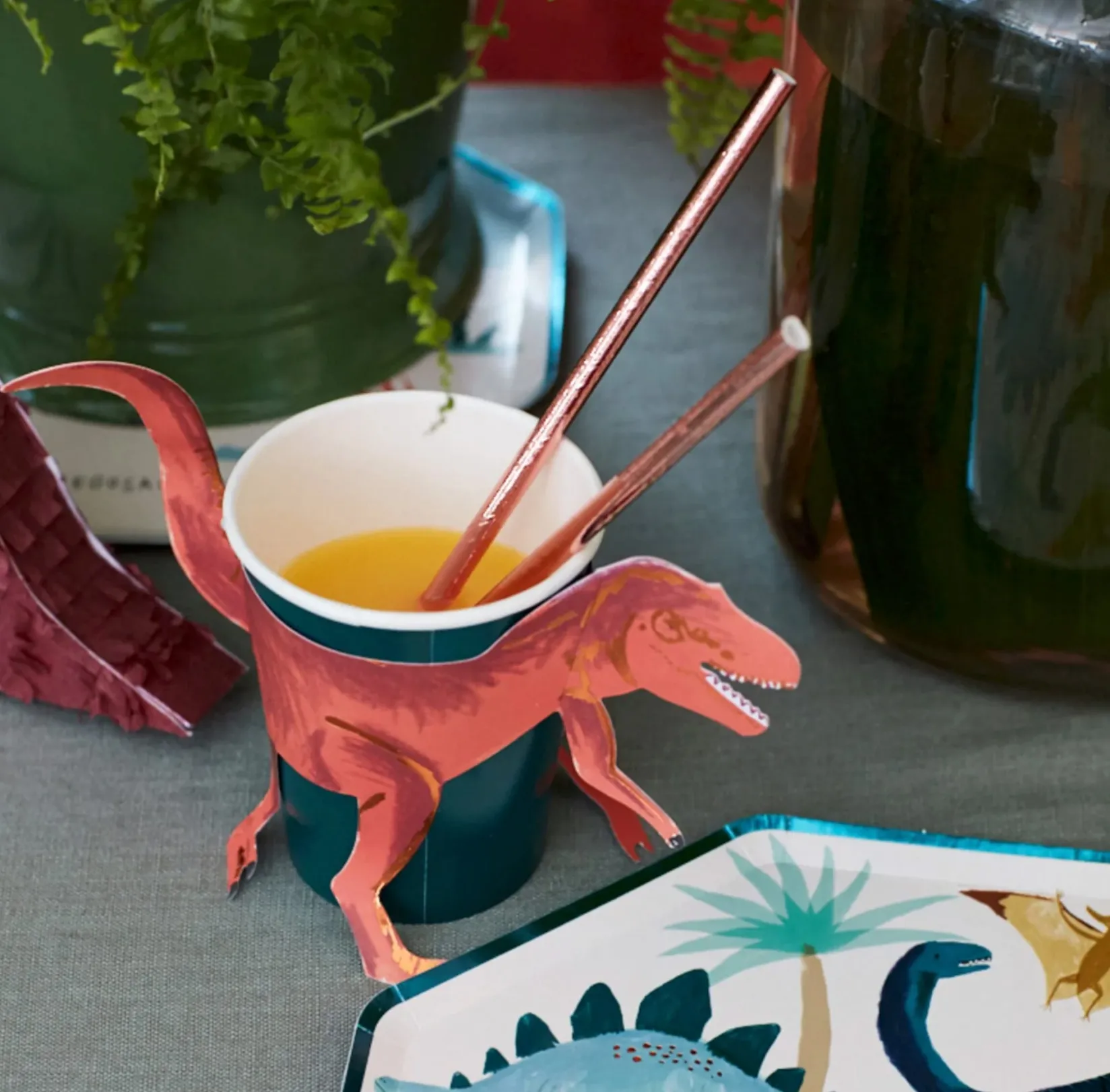 Party Supplies>Meri Meri T-Rex Party Cups (8)