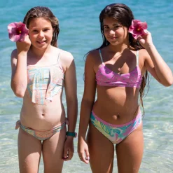 Swimsuits><noscript><img width=