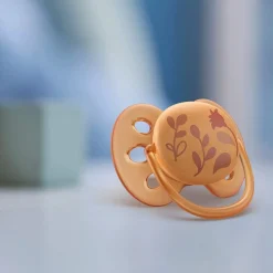 Ultra Soft Pacifier 6-18m Violet Puppy / Orange Leaves 2-pack Pacifiers & Clips|Pacifiers & Clips